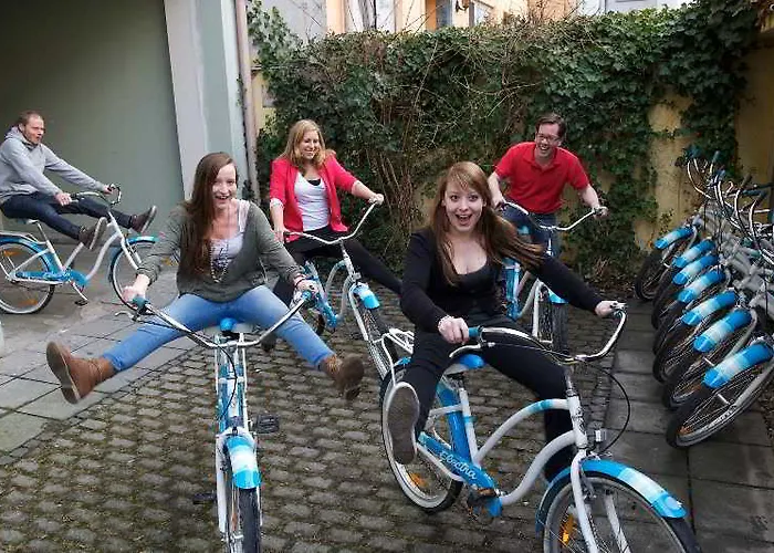 ホステル ザ 4 ユー ホステル＆ホテル *