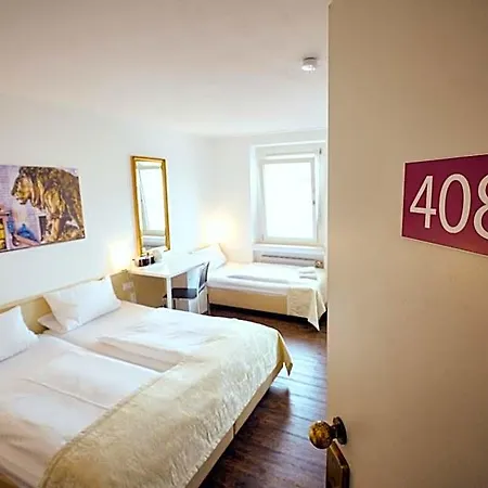Hostel The 4you &