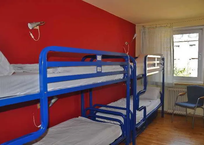 Auberge de jeunesse The 4you & *