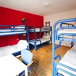 Hostal The 4you &